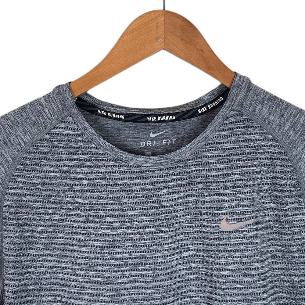 TS797 Men’s Nike Dri Fit Running Performance Gym T Shirt L - Picture 2 of 4